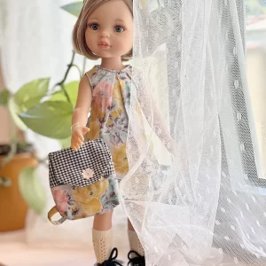 Paola Reina Carla Doll 01